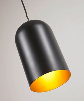 Металлический светильник Eulogia окрашенный в черный цвет