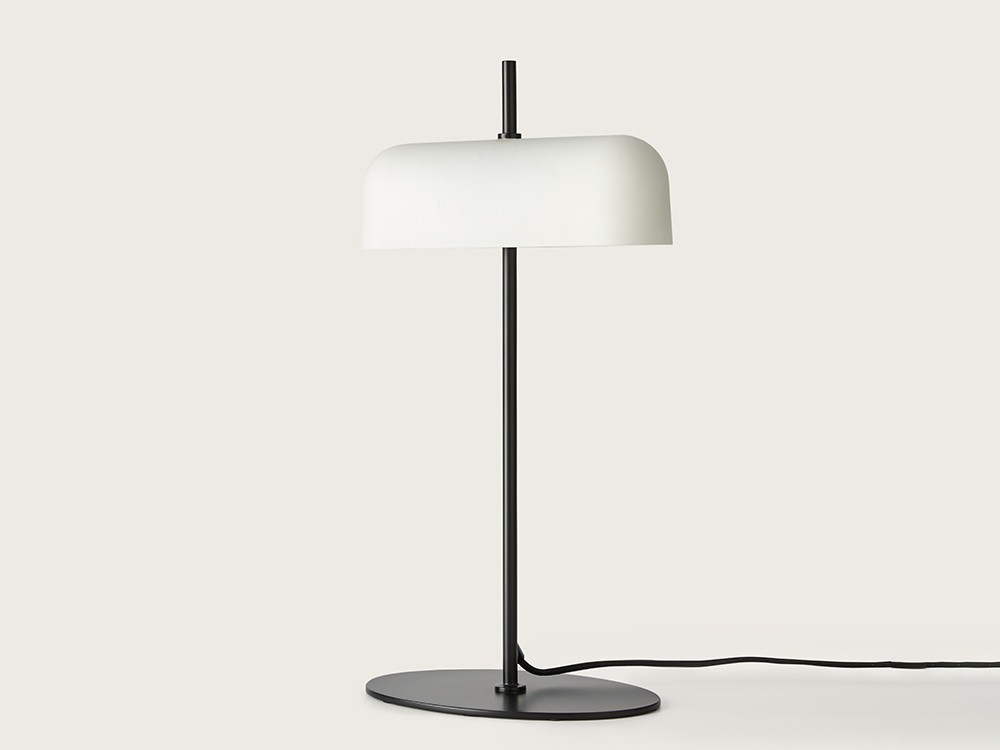 Настольная лампа Atil черная от Aromas del Campo - купить за 48 990 руб. в интернет-магазине Barcelona Design