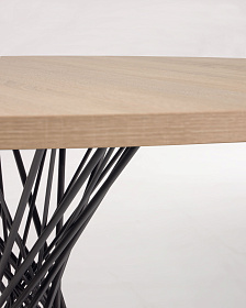 Круглый стол из меламина Niut Ø 120 см с натуральной отделкой и стальными черными ножками 