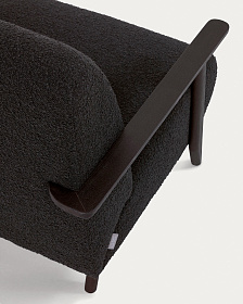 Кресло Marthan из черной ткани букле и дерева с отделкой венге