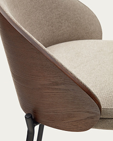 Eamy Светло-коричневый полубарный стул с отделкой из шпона ясеня