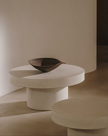 Aiguablava Круглый журнальный столик из белого цемента Ø 66 см